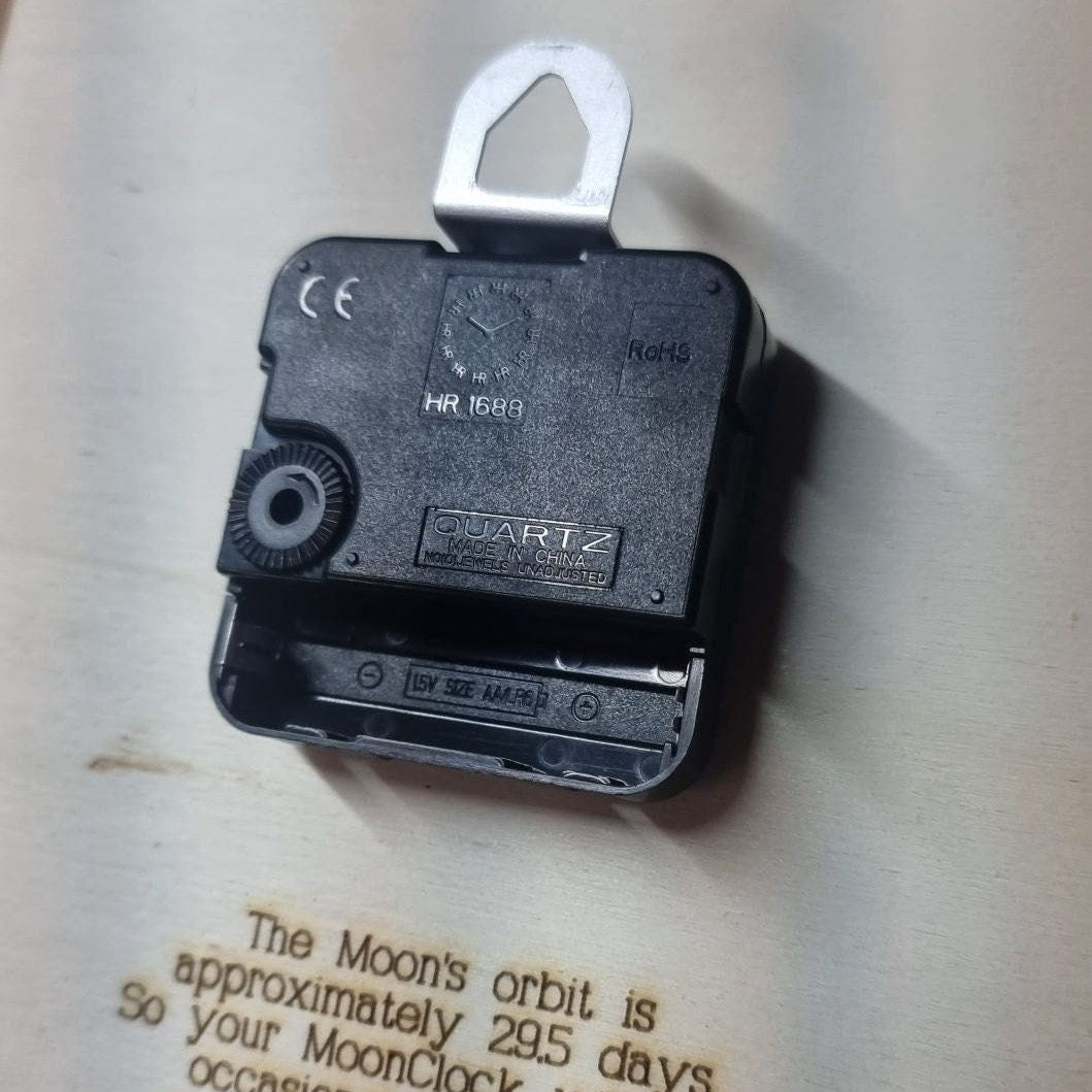 Venn MoonClock, Unique Moon Phase Clock, Moon Tracker, Educational Lunar Clock, Unique Lunar Cycle Clock - 29.5 days - 18cm